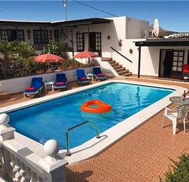 4 Bedroom Villa with Pool in Macher, Sleeps 8-10 